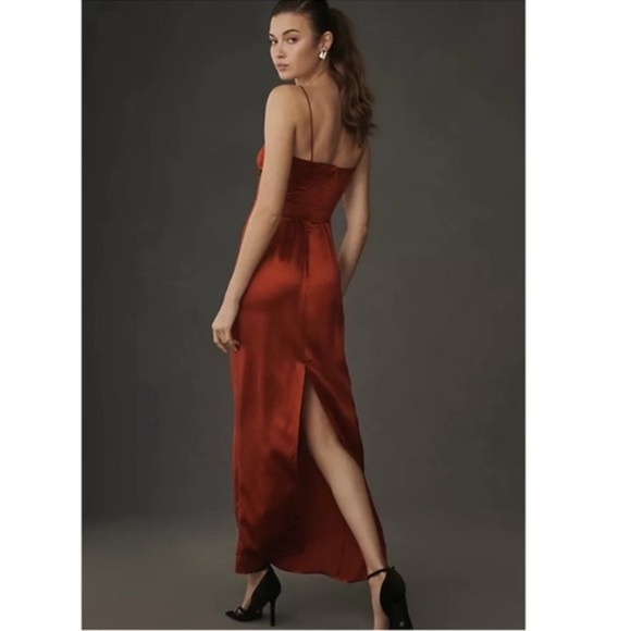 ⭐️Reformation Frankie Silk Dress Rosette⭐️ - Picture 4 of 16